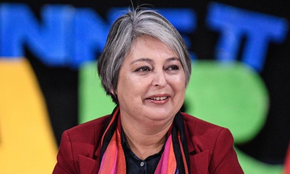GAMBA_CL's tweet photo. Nunca un trabajo de verdad: Jeannette Jara se sumó a fundación creada por Bachelet https://t.co/p7dY7NvhqA https://t.co/PPNDY93JaK