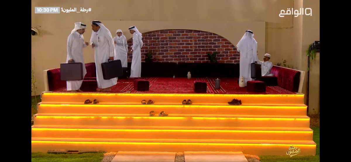 6uai8's tweet photo. @waqietv2 المكان ذا إضاءته سيئه https://t.co/GRUBmg8CBD