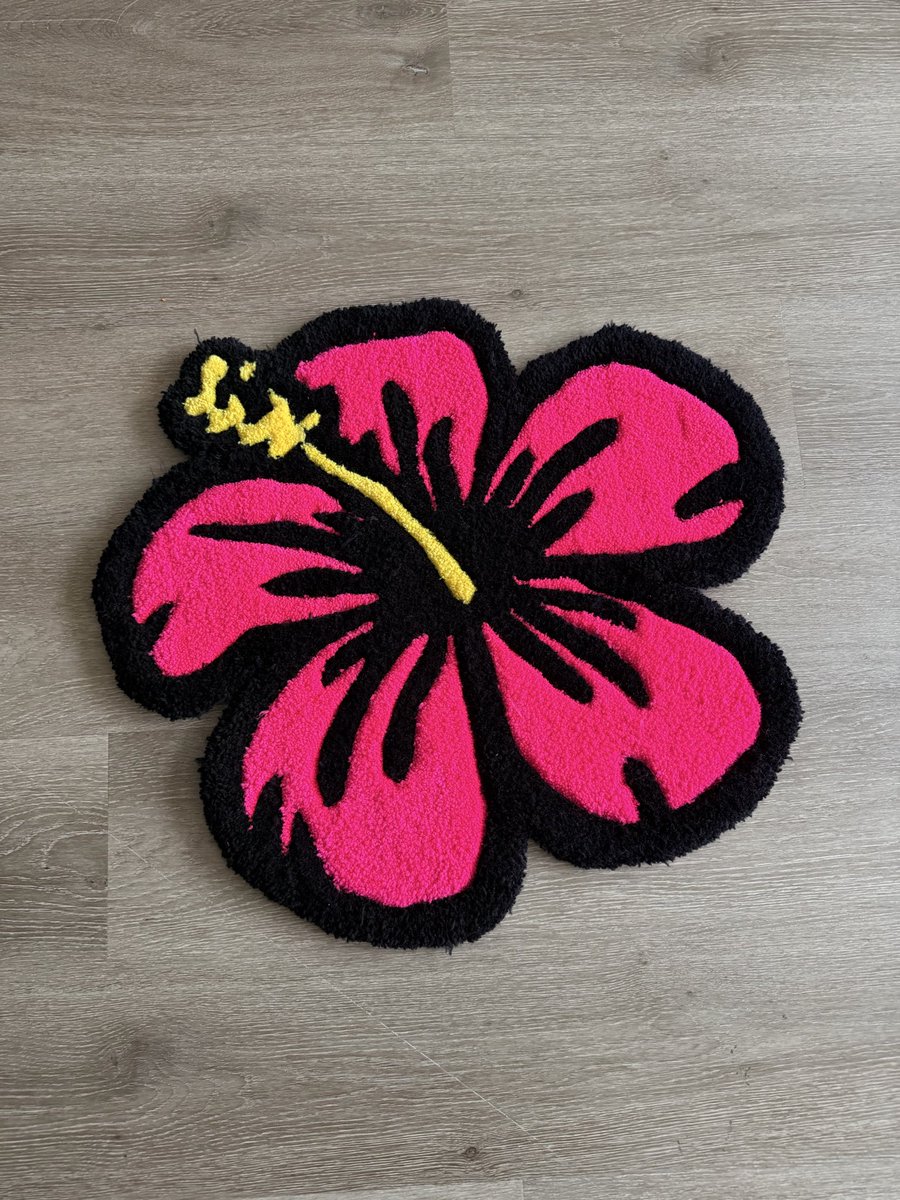 arianaaaax__'s tweet photo. I totally forgot I even still had this account! Welcome to Crafted Creationz were I bring all your detailed visions to life through handmade art! #handmade #crochet #rugtufting #blackowned #smallbusiness https://t.co/hgD58WFLnG