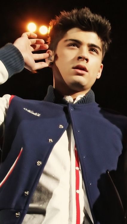 zaynlivehq's tweet photo. Malik 93 😍💙✨ https://t.co/kFXMwmCkPY
