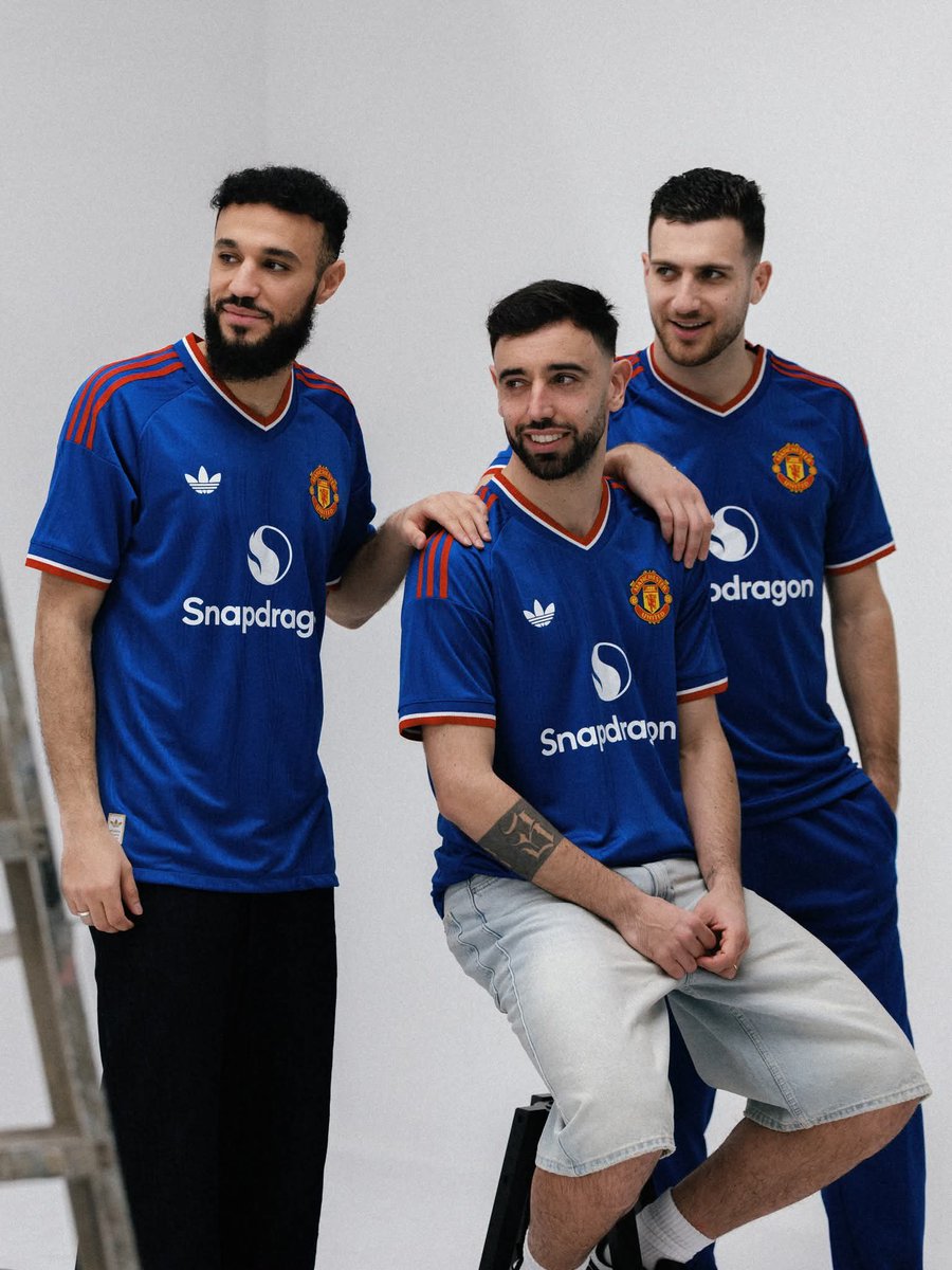 timzoil25's tweet photo. Beautiful jersey! https://t.co/wxwD8BV1Ay