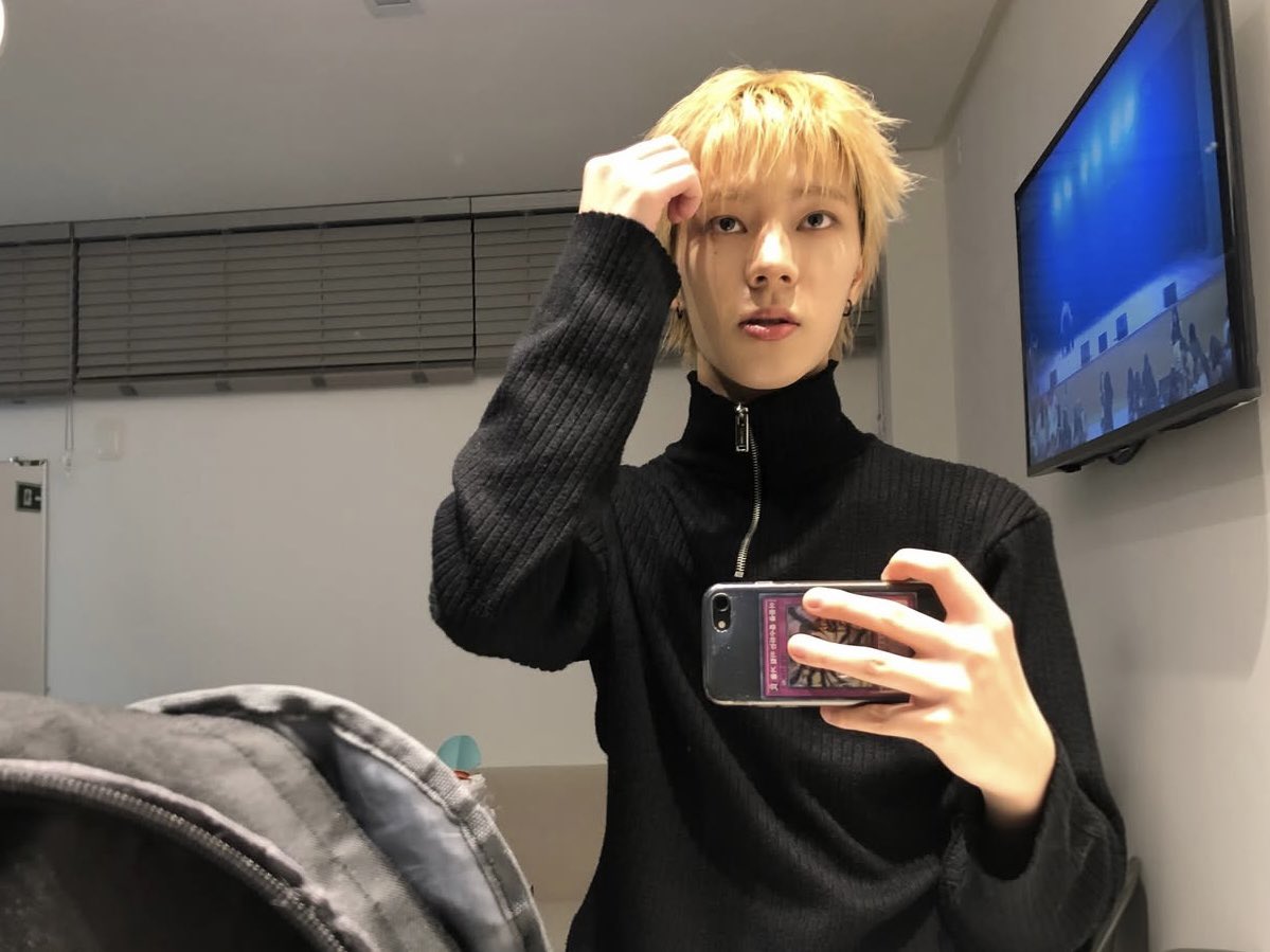 zz6seungwon's tweet photo. ㅋㅋㅋㅋ 웃음 나옴..... 진짜 완전 잼탱이 같고 귀여움🫳🫳🫳 https://t.co/MgDTwwPEFI