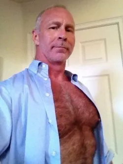 JayB82543732's tweet photo. Oh to be sharing a hotel room with this dreamboat on a busines trip.... https://t.co/V4K08sMAH6