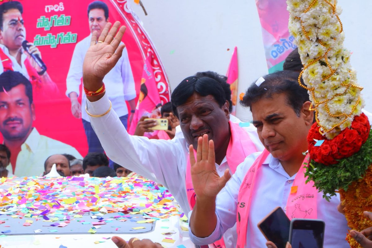 KMRTRS's tweet photo. Many Many Happy Birthday @KTRBRS Anna...🎂🤝🪴
Happy to work under your, leadership Ramanna...
#Happy_Birthday
#Brsparty https://t.co/4InLwIKEqo