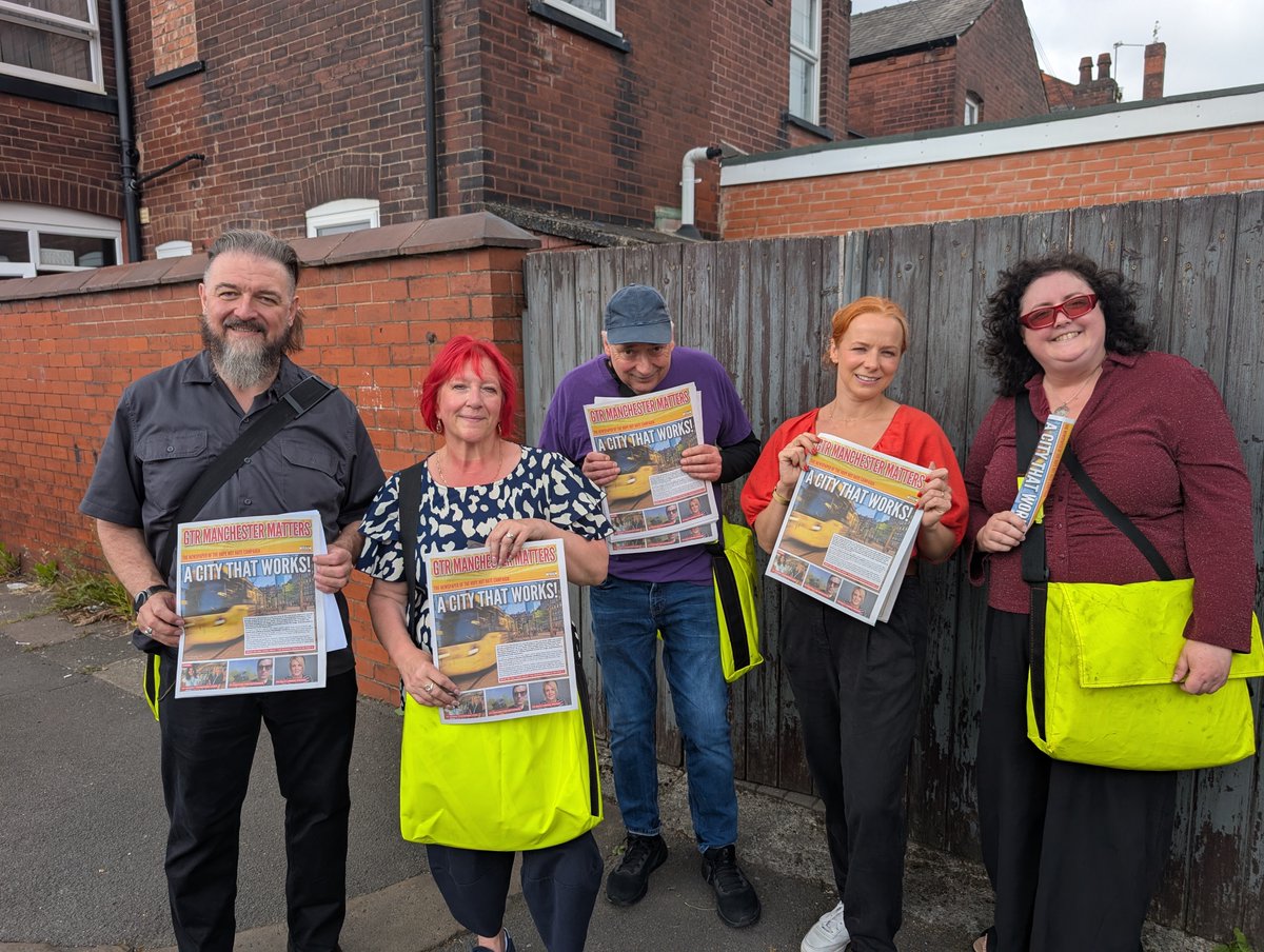 NorthWestUNISON's tweet photo. @unisontheunion representatives, including @AndreaEganGS, joined up with @hopenothate on the streets of Little Hulton, Salford today.

Newspapers were delivered with messages of community and challenging hate, including a column by Andrea herself. ✊

https://t.co/WKHlILS1Ze https://t.co/7uECULTkeO