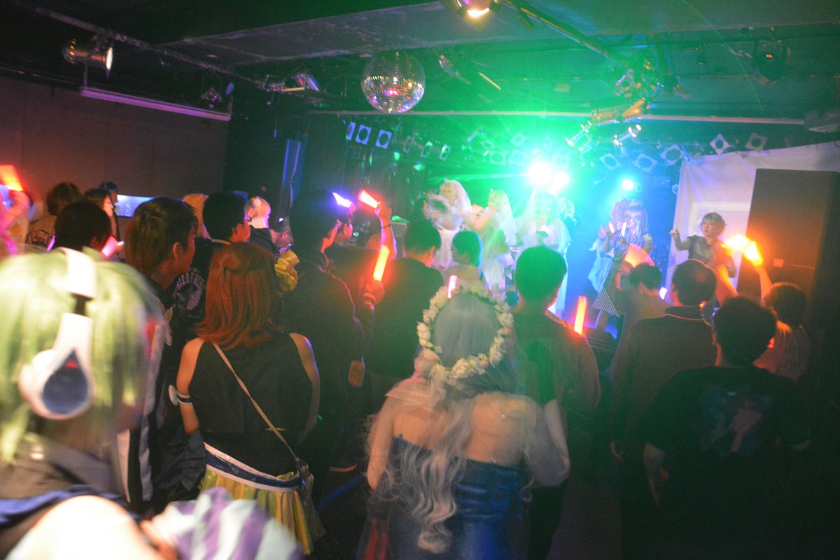 macross_night's tweet photo. 東京マクロスナイトScene.107
8月29日(土) 24:00～　大塚Deepa！

マクロスシリーズオンリーのDJイベント💿🎧
浴衣や水着の創作コスもOK🌈👙
カラオケLIVEやオリジナルカクテルもあり🎤🍸
笑顔ラブリー💚立ち姿モアラブリー❣
https://t.co/LRSkselSGk
#マクナイ
#レイナ・プラウラー生誕祭2026 https://t.co/fS4CvcDTcr