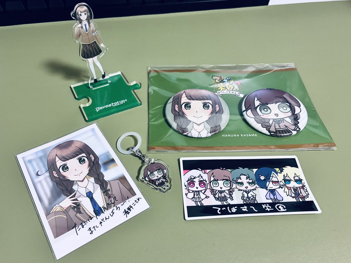 Harru_same's tweet photo. 新グッズのサンプルだよ〜！
今回も全部かわいい🥰
メンバーのイチオシはめじるしチャーム✨
いろんなところに付けられます🌂
ぜひぜひBOOTHをチェックしてね！ https://t.co/6QGyraKrsA