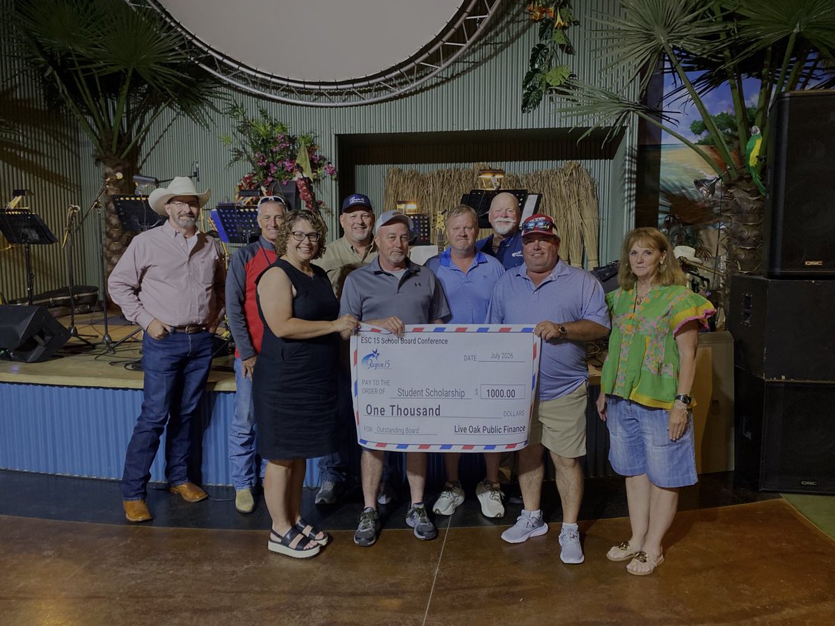 Region15ESC's tweet photo. 10 school boards each received a $1,000 scholarship to award to a graduating 2027 senior in their district.

Congratulations to: Bangs ISD Brady ISD Harper ISD Mason ISD Paint Rock ISD Panther Creek CISD Richland Springs ISD San Saba ISD Water Valley ISD Winters ISD https://t.co/TNVMpORh4e