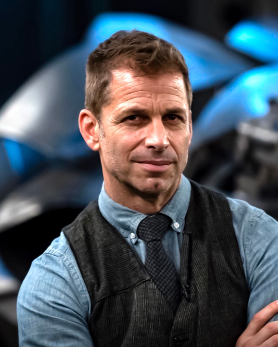 DCU_Direct's tweet photo. Zack Snyder has reiterated his interest in adapting THE DARK KNIGHT RETURNS into a movie:

"Well, the good news is [Frank Miller] has already finished the comic book... So I think the answer is when they let us." https://t.co/r905yhdrCz