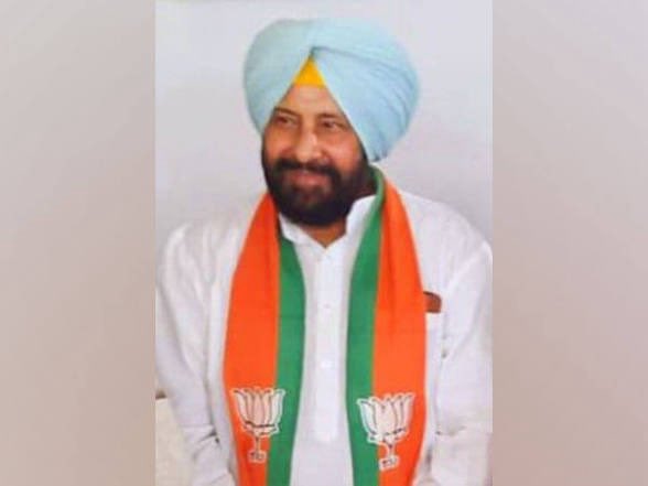manaman_chhina's tweet photo. Silence of the lambs in face of insult to Sikhs. https://t.co/5XD5Fc5VfW
