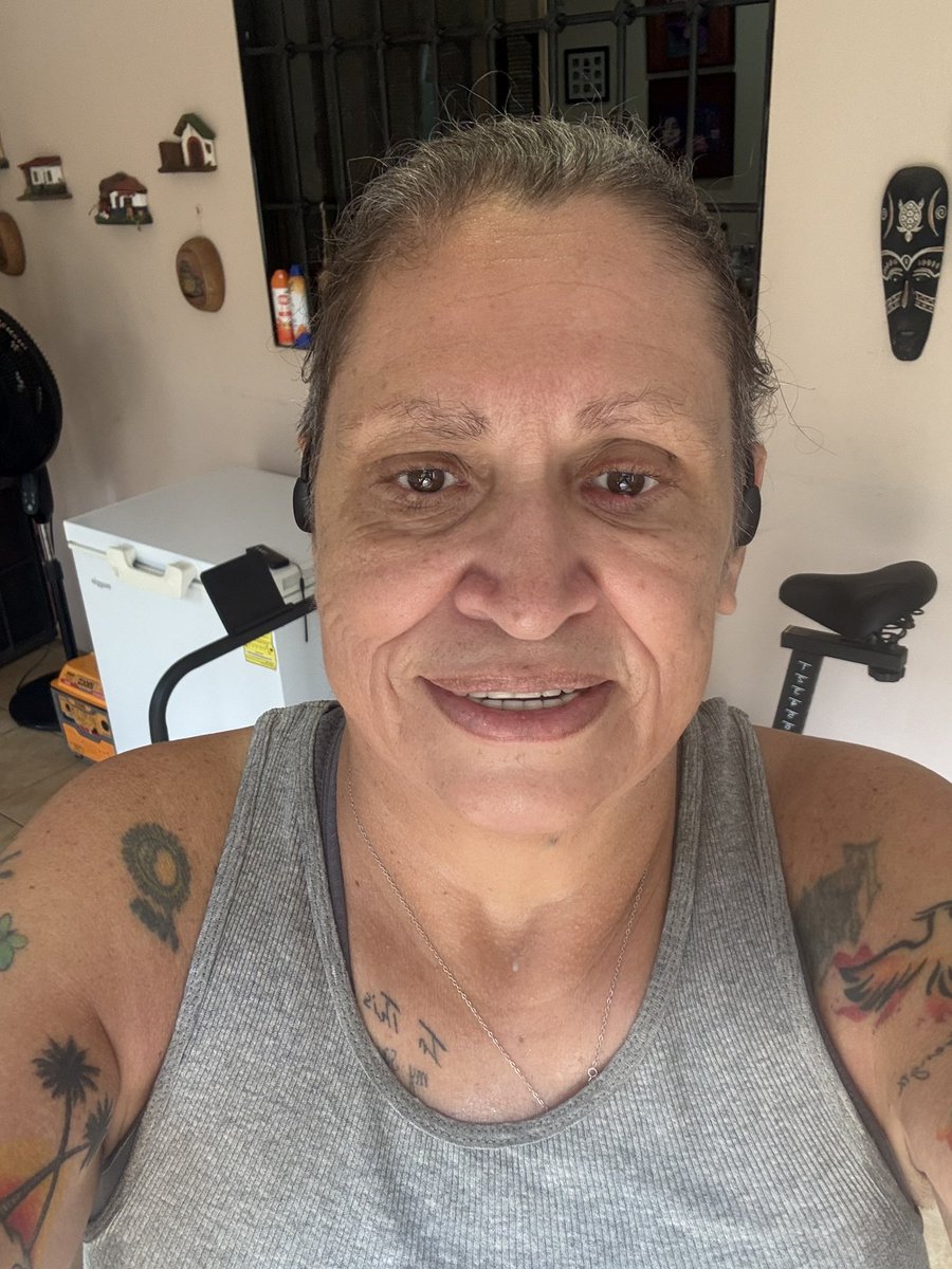 Ana_Jazmin2122's tweet photo. Good morning beautiful people ☀️

Didn’t feel like it. Didn’t need an excuse. Just hit play, got it done, and now I’m glad I did. That’s the only motivation I needed today. 💪

#NoExcuses #WorkoutComplete #JustShowUp https://t.co/27IwPSpESA