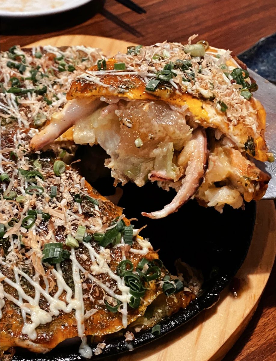07Pereiraz52440's tweet photo. Just whipped up fluffy Japanese-style okonomiyaki at home with cabbage, pork belly and a side of homemade mayo—weeknight win for cozy comfort food!， https://t.co/7UNOv5QHd8