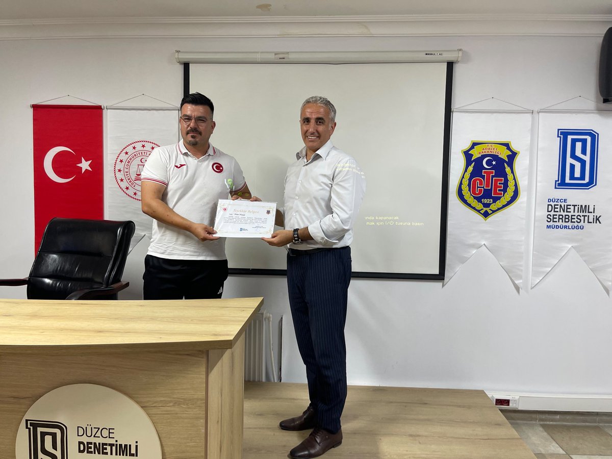 DuzceDsm's tweet photo. MİLLİ SPORCU İLE İLHAM VEREN BULUŞMA
   Müdürlüğümüz ve Gençlik Spor İl Müdürlüğü i�� birliği ile planlanan "Yükümlü Rol Model Sporcu Buluşması” kapsamında,yükümlülerin katılımıyla Milli Karateci Sabri Kıroğlu ile söyleşi gerçekleştirildi.

  @lutfullahates25 
  @KarabahceKenan https://t.co/pidpSh5QrT