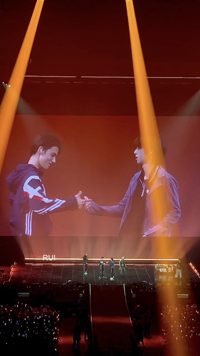 LUCKINRUI tweet media