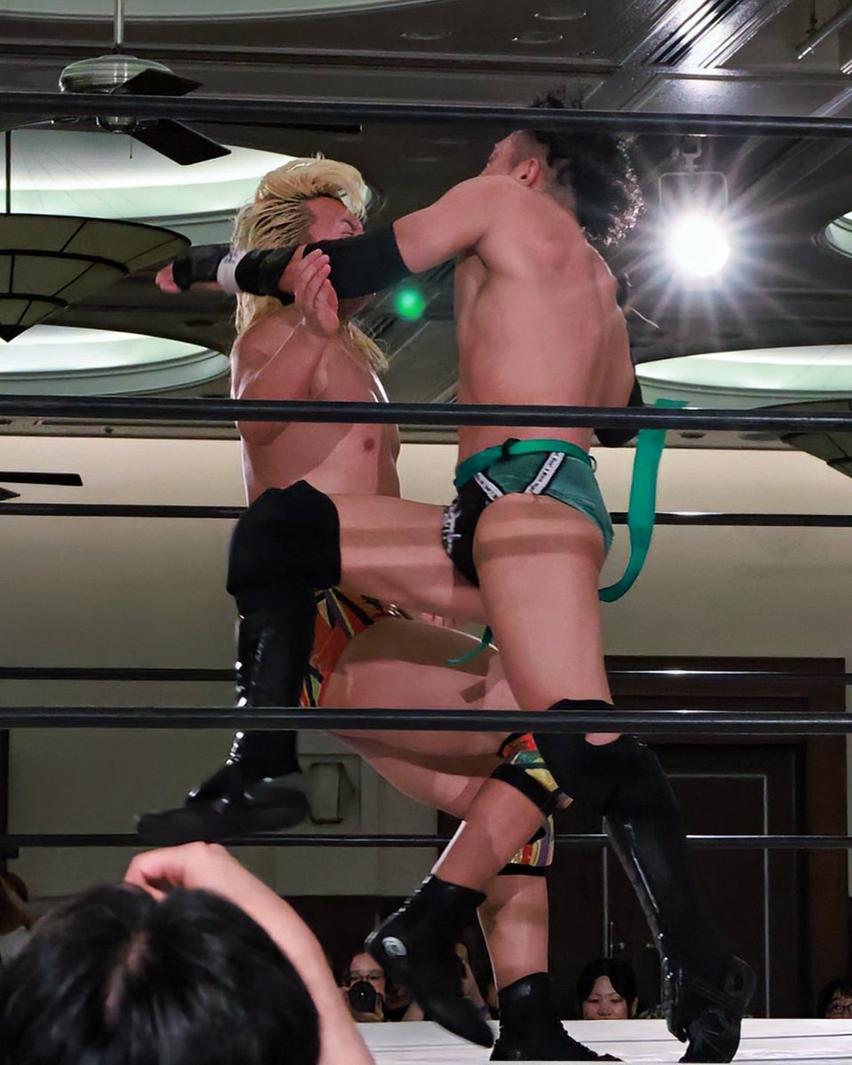 crimsonred666's tweet photo. 2026.07.20 Evolution 新浦安
吉田綾斗選手が小河彪選手にTLを埋め尽くすネックブリーカー！

小河彪選手のランニングネックブリーカーも楽しみにしていたけどこの日は出なかった… 
#Evo_pw
#TLをランニングネックブリーカーでいっぱいにしよう
#吉田綾斗
#2AW https://t.co/LwexI8nUZJ