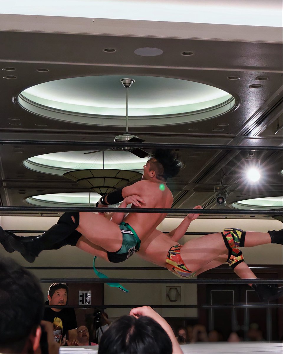 crimsonred666's tweet photo. 2026.07.20 Evolution 新浦安
吉田綾斗選手が小河彪選手にTLを埋め尽くすネックブリーカー！

小河彪選手のランニングネックブリーカーも楽しみにしていたけどこの日は出なかった… 
#Evo_pw
#TLをランニングネックブリーカーでいっぱいにしよう
#吉田綾斗
#2AW https://t.co/LwexI8nUZJ