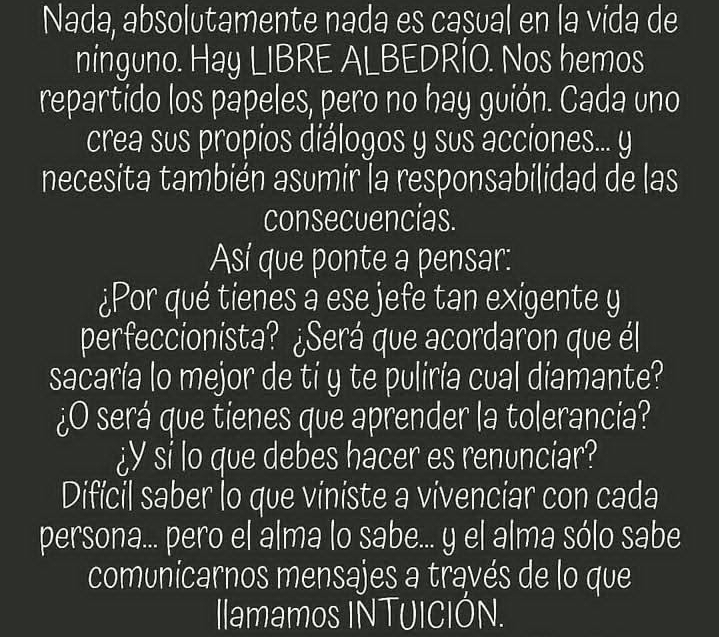 LunaGitana0333's tweet photo. Acuerdos De Vida: 
 Antes de nacer creamos acuerdos con las personas que tendremos encuentros y relaciones significativas, (familiares, personales, laborales, sentimentales) esos acuerdos incluyen aprendizajes mutuos.  

Esas personas con las que coincides siempre te darán lo que necesitas aunque en ocasiones sea en forma de lección.  

De la misma manera tú, algunas veces serás bendición y en otras ocasiones lección para quien te rodea.  
 Todo lo que vivímos ya ha sido pactado, hasta eso que nos duele. 

Son aprendizajes, y trazos que nos ayudan a completar las páginas de nuestra historia personal.  
 A veces es difícil de entender, que quienes se van antes que nosotros ya cumplieron su misión. 

Y nunca dejan de estár, solo se mudan a un nivel de conciencia superior.  
 Agradezco cada cosa que he vivido, y las personas que han pasado por mi vida. 

Me han dejado lindos recuerdos, lecciones y enseñanzas. 
 Aprendí también a extrañar a quienes ya no están, pero con alegría, con nostalgia de la buena, y guardando los mejores momentos 
 #AcuerdosDeAlmas