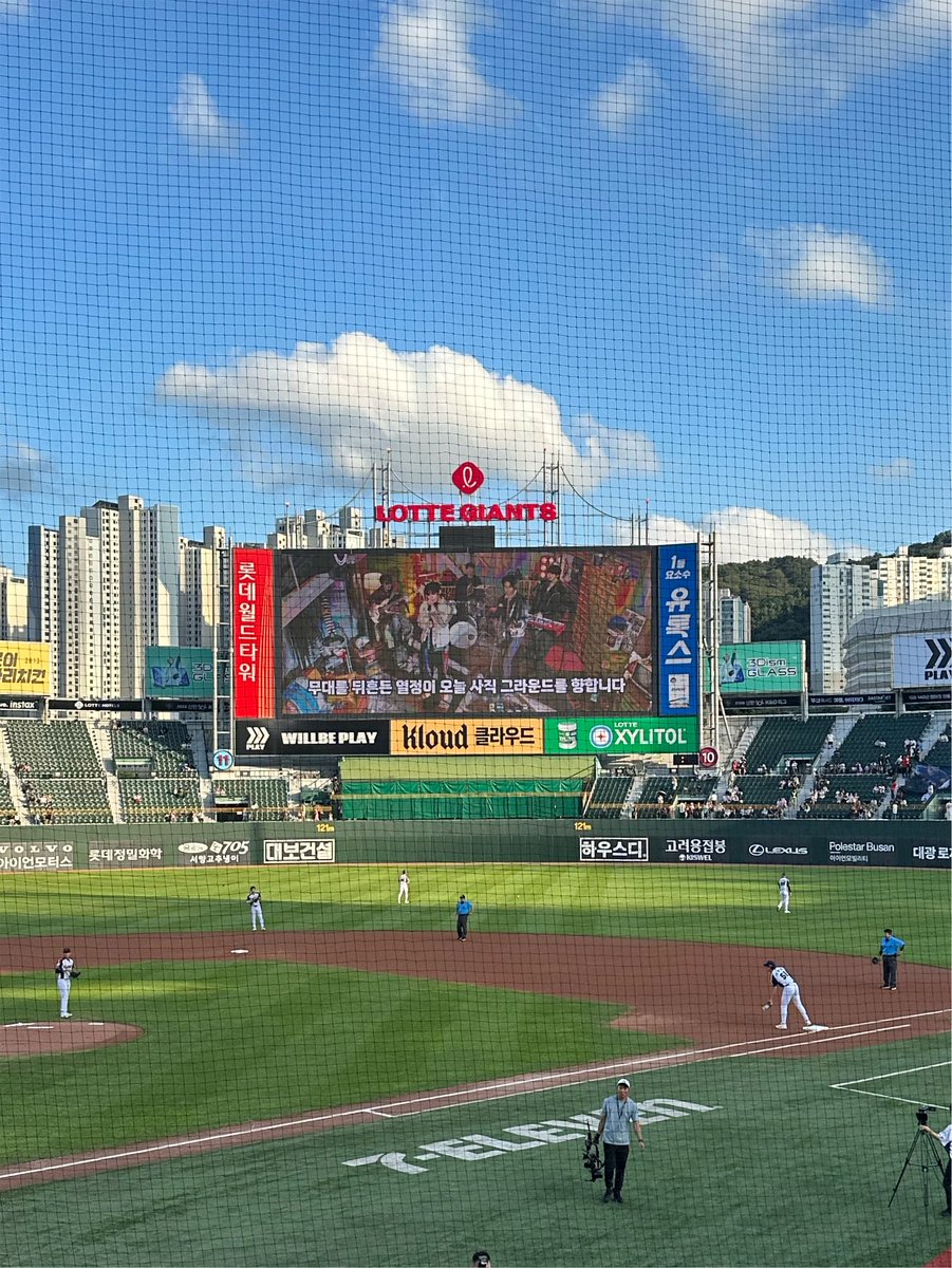 suc1995's tweet photo. 사직야구장..🔟⚾️🫰 https://t.co/8FEImSgKV4
