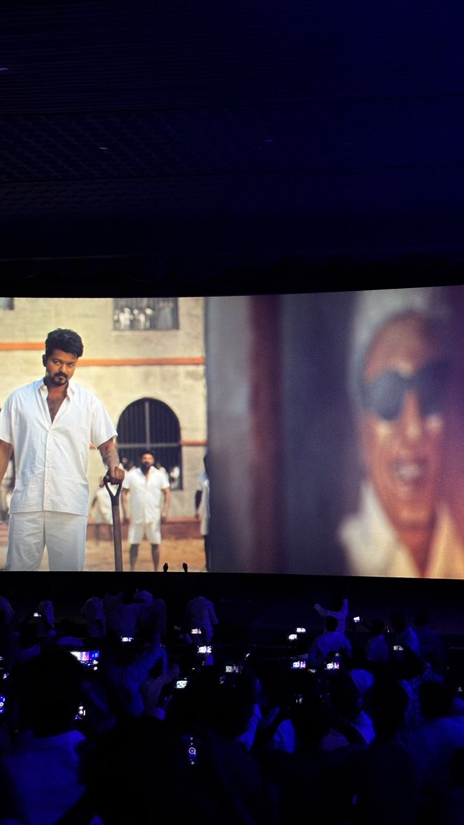 KSavareesan's tweet photo. One last dance💔
@actorvijay @TVKVijayHQ @jananayagan https://t.co/KVaZsKwE7E