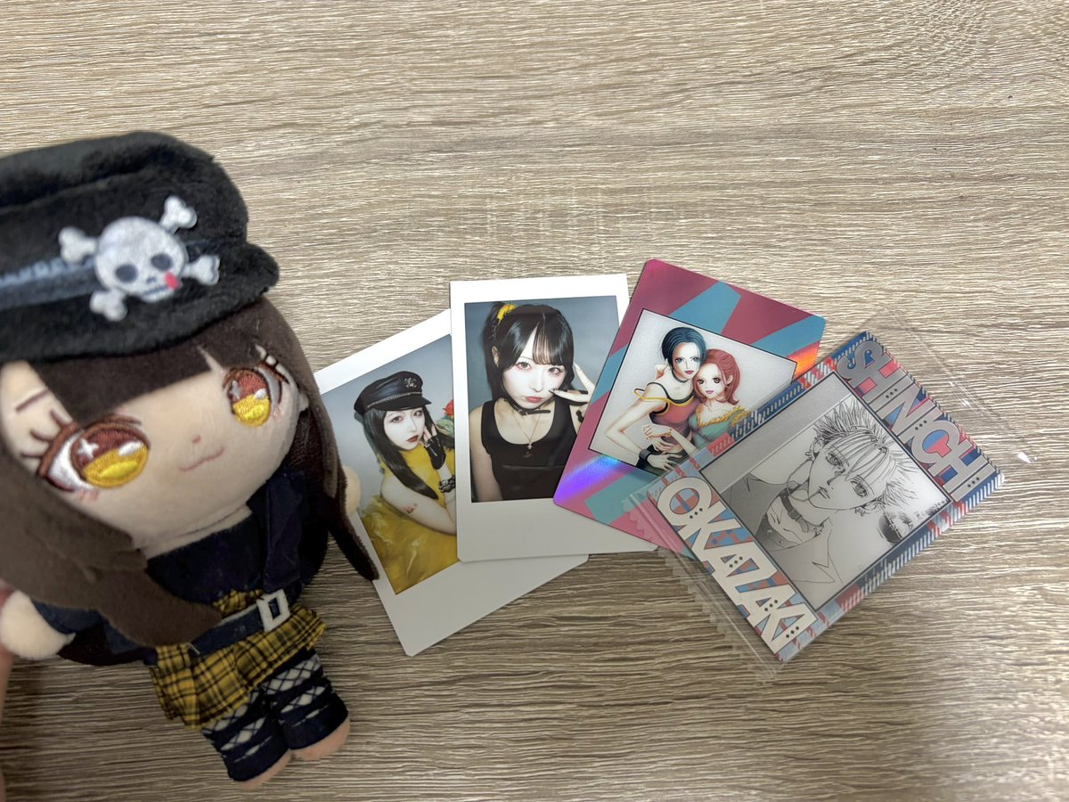 shu__0624's tweet photo. #うたちゃんといっしょ 
うたちゃんと最近ハマってるNANAのウエハース！！！🌼
うたちゃんたくさん写真撮ってくれてありがと〜！！ https://t.co/1cLxQZ7xWU