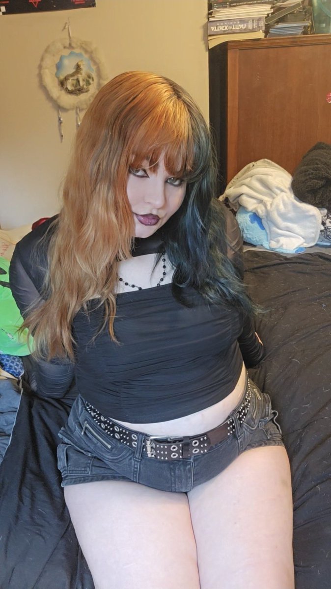 CKitty50444's tweet photo. Huge content sale, go look at my reddit. https://t.co/MYM5NijPM9 #gothgirl #goth #OF #Fansly #seller #nsfw #bbw #curvy https://t.co/xFtdv752Rm
