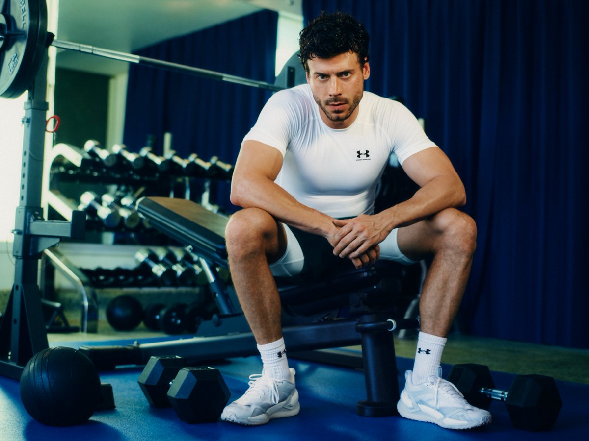 Adweek's tweet photo. compliments to the chef (@underarmour) https://t.co/E9zADm7ZfZ