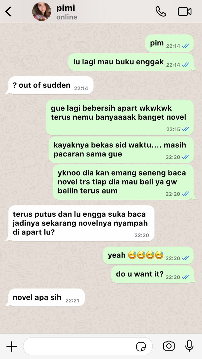 gemiatta's tweet photo. pernah gak beli buku preloved terus pas dibuka ada fotobooth sama mantan? 

#geminifourth lokal au https://t.co/0ncPic8BfW