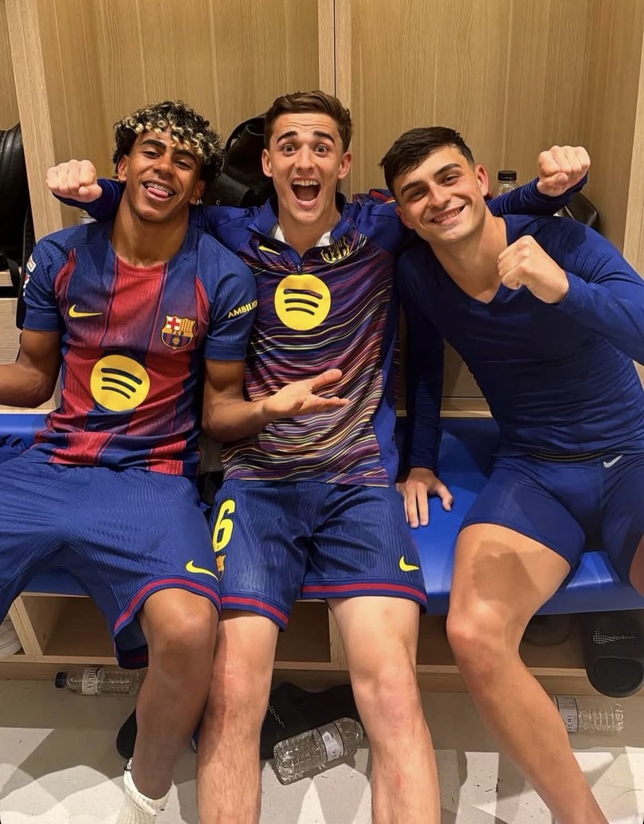 fcbonaa's tweet photo. de verdad NO lo entienden, estos tres son mi TODO!!! https://t.co/I5pspJ8UBZ