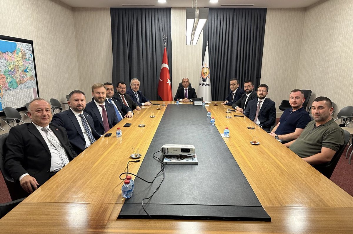 AvOrhanKIRCALI's tweet photo. 📍#AKParti Genel Merkezi

İl Başkanımız @mehmet_kose55 ve beraberindeki dava ve yol arkadaşlarımızla bir araya geldik. https://t.co/HvzrpCw4KX