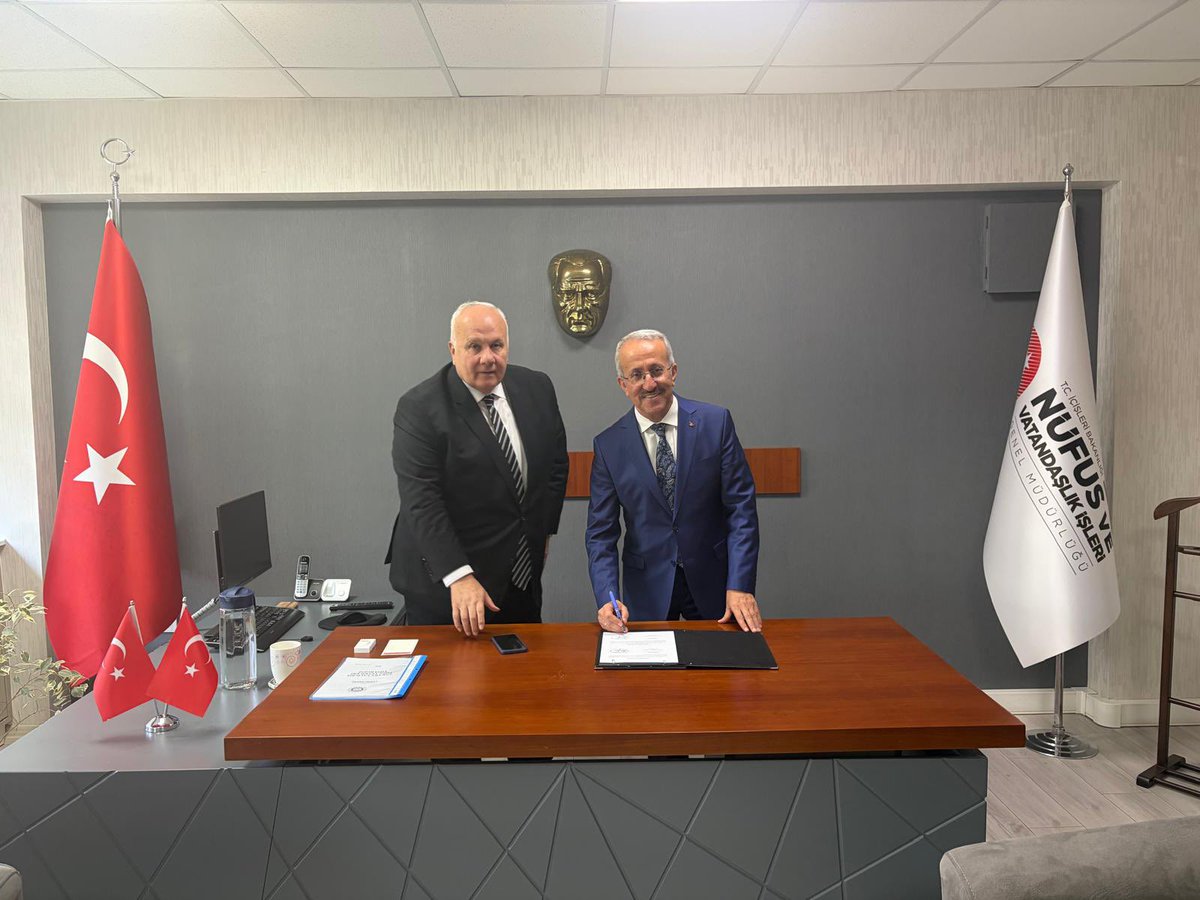 ankara_il's tweet photo. Görev süresi boyunca hizmeti için D.Bşk. Sn Mustafa Güngörlü’ye şükranlarımızı sunar,görevi devralarak kurumumuzu daha ileriye taşımak için bayrağı teslim alan İl Md. Sn Hüsamettin Erkınay'a görevinde başarılar dileriz.
@turanbulent 
@YakupCanbolat 
@MustafaGungorlu
@H_erkina https://t.co/48mhe3PrDm