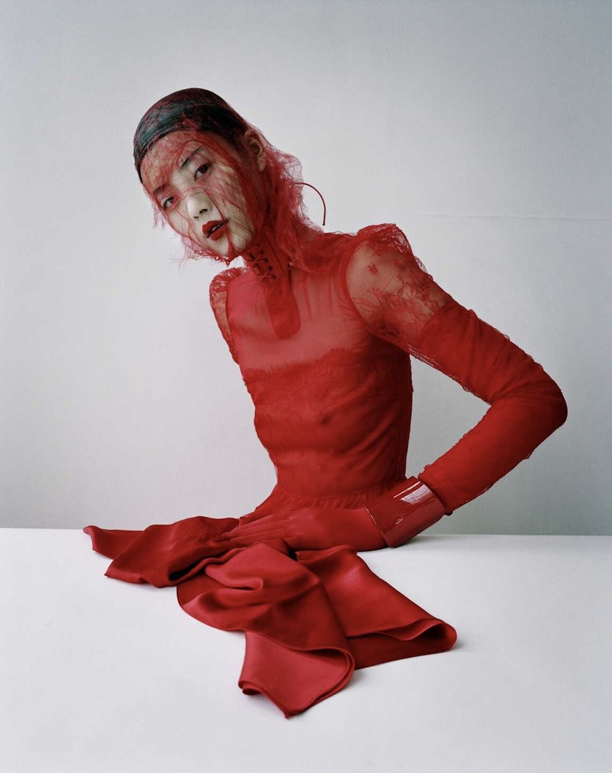 LKpaddy's tweet photo. Liu Wen in Valentino, 
New York, 2012 • Tim Walker • https://t.co/aUGjnriwwt