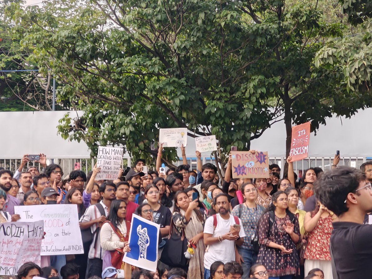 fatlipped_mind's tweet photo. Down with the RSS and BJP. https://t.co/G9p5y7e2VW