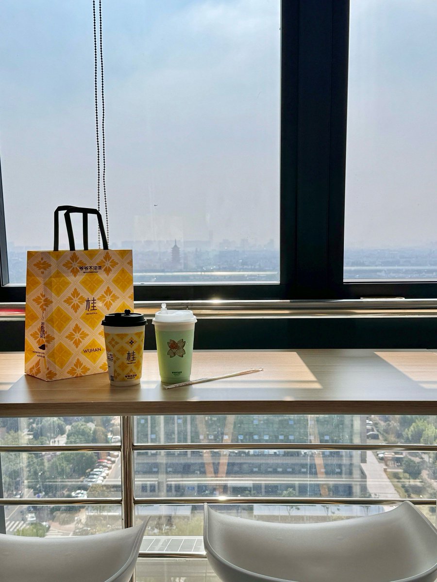 honi_kalinowski's tweet photo. Spent 10 mins in a meeting explaining "it's in my draft folder"—turns out my colleague thought "draft" was a fancy coffee brand. Oof. https://t.co/BHwHcAeGpJ