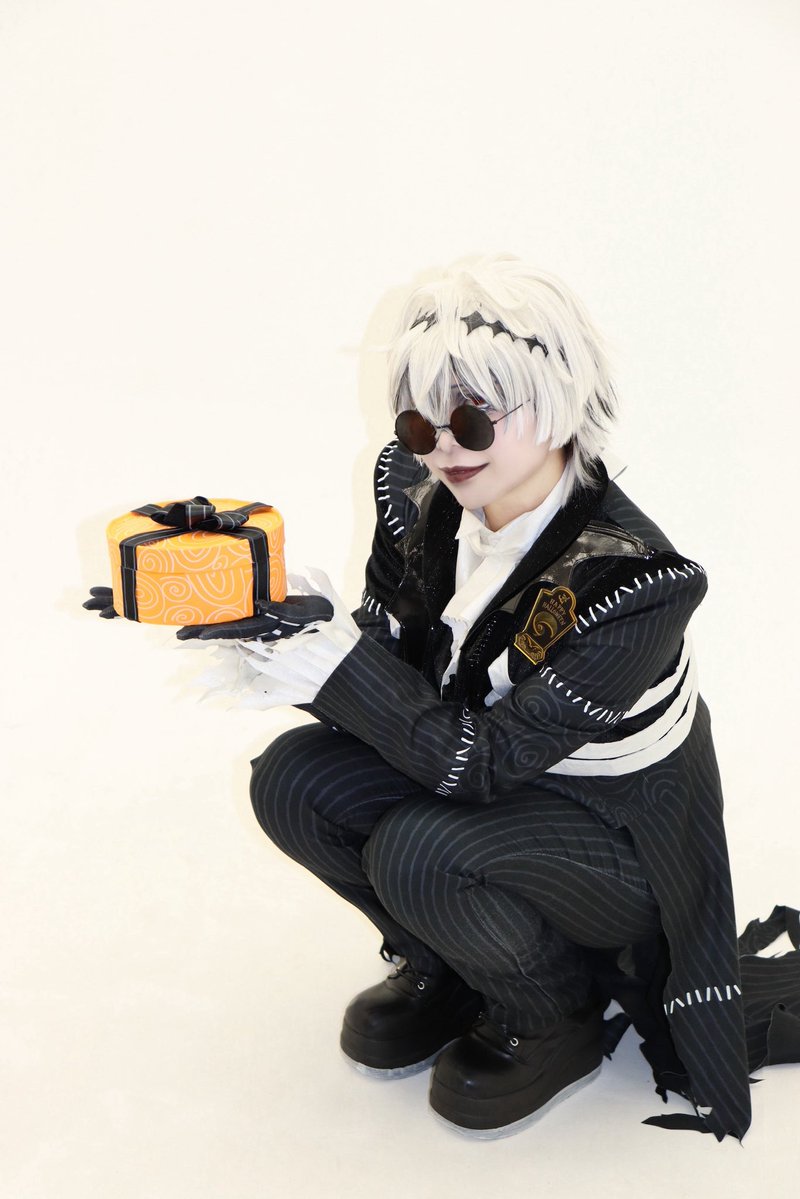 hi_yo_cos_04's tweet photo. Cosplay / twst / 🎃

その果てしない努力と魅力にしっかりと惚れ込んでます🫵🏻
一途に己の好きを追いかけ続け、周りに頑張って伝え広めていく姿は本当にかっこいい😭💋
お誕生日おめでとう~😭‼️‼️‼️

#スカリー・J・グレイブス誕生祭
#スカリー・J・グレイブス生誕祭 https://t.co/E5O0TztrcN