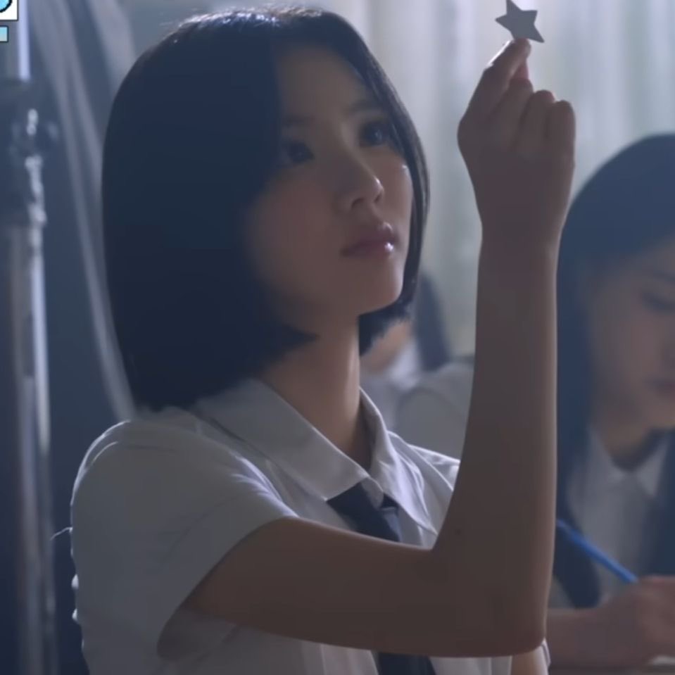 cherry_the_'s tweet photo. 관념적 첫사랑 같아 https://t.co/ZzsZJm0yJo