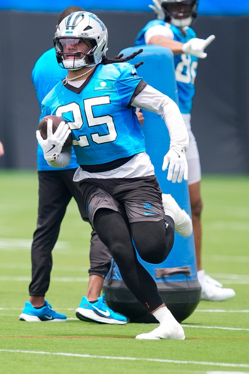 UnderdogNFL's tweet photo. HC Canales on Jonathon Brooks' first training camp practice:

"He looks like the guy I remember." https://t.co/tawHlP44wu