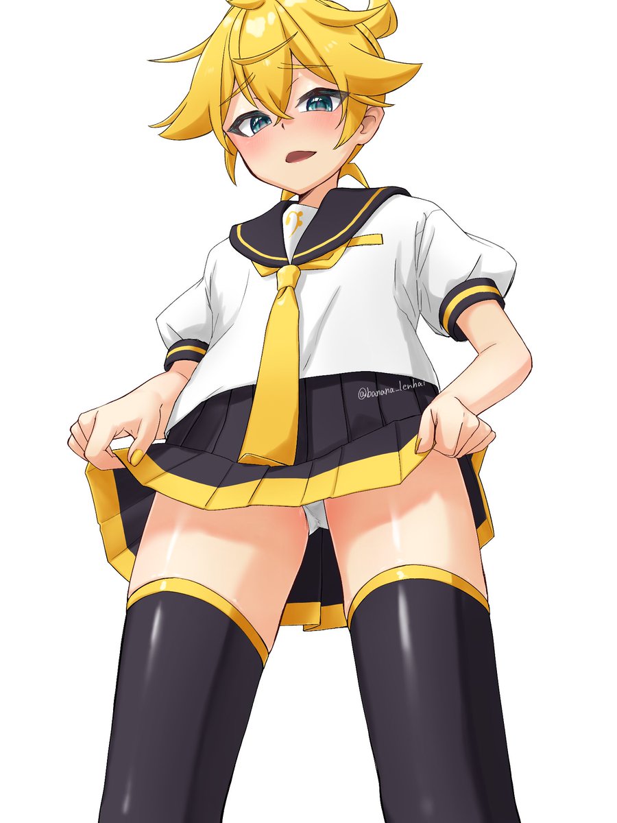banana_lenhai's tweet photo. チラッと #鏡音レン https://t.co/6hRCkz82ae