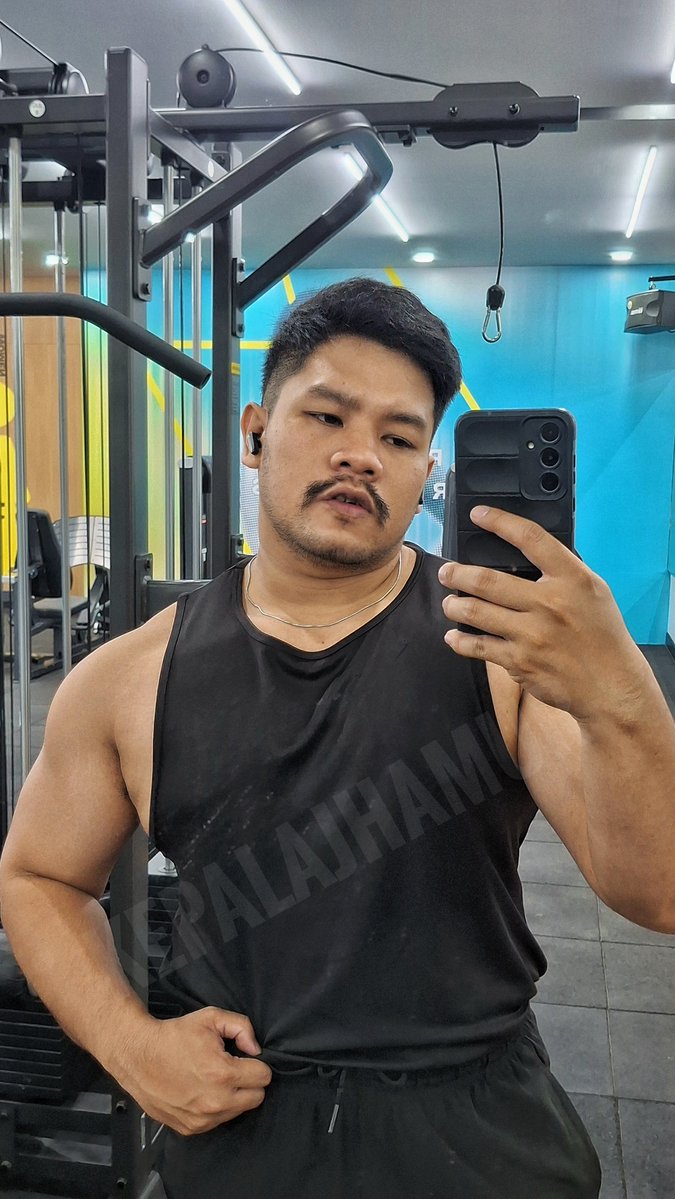 Hangat-Hangat tweet media