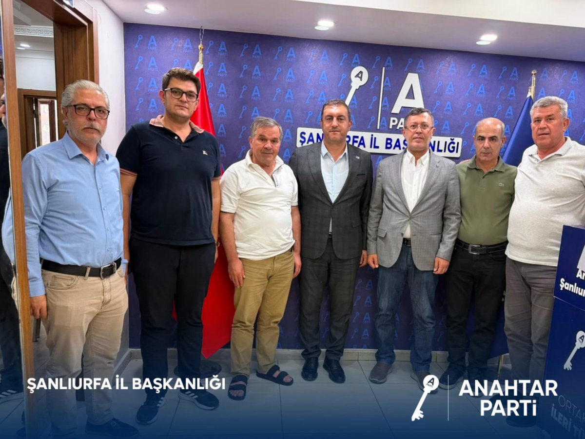 Aparti63's tweet photo. TES-İŞ Sendikası Şanlıurfa Şube Başkanı, Anahtar Parti Şanlıurfa İl Başkanlığımızı ziyaret ederek İl Başkanımız Sn. Metin Baydar ile bir araya geldi. Gerçekleşen nazik ziyarette, çalışma hayatı, emek dünyasının gündemi ve Şanlıurfa’ya dair konular üzerine karşılıklı istişarelerde bulunuldu. Nazik ziyaretlerinden dolayı kendilerine teşekkür ederiz.
