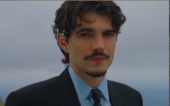 imaturoav's tweet photo. ele está o homem mais lindo do mundo. https://t.co/1Xh8Kl6IFx