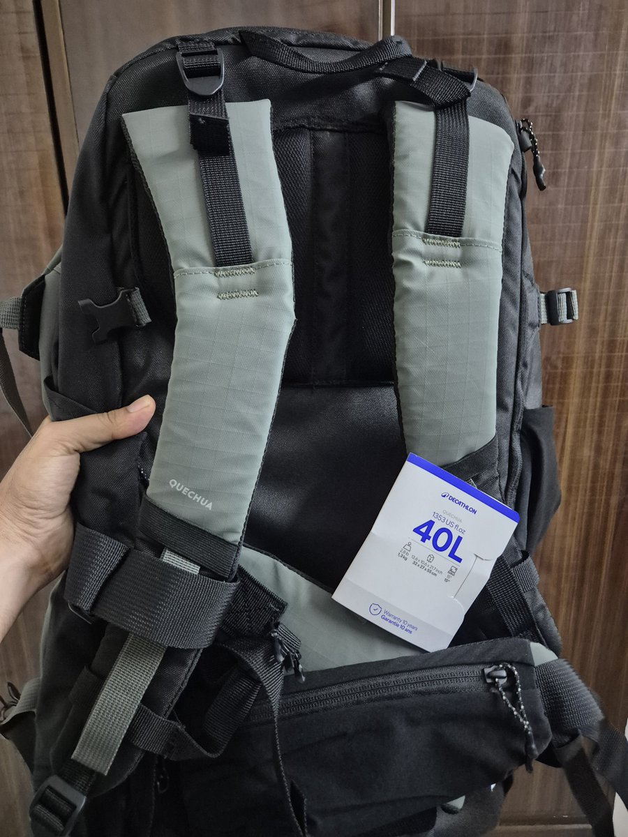 devv_meena's tweet photo. @MyntraSupport @myntra Both are decathlon logos only. 
If it is not enough as a proof . Go make a purchase and check what you deliver. https://t.co/tftVjl7LlQ
