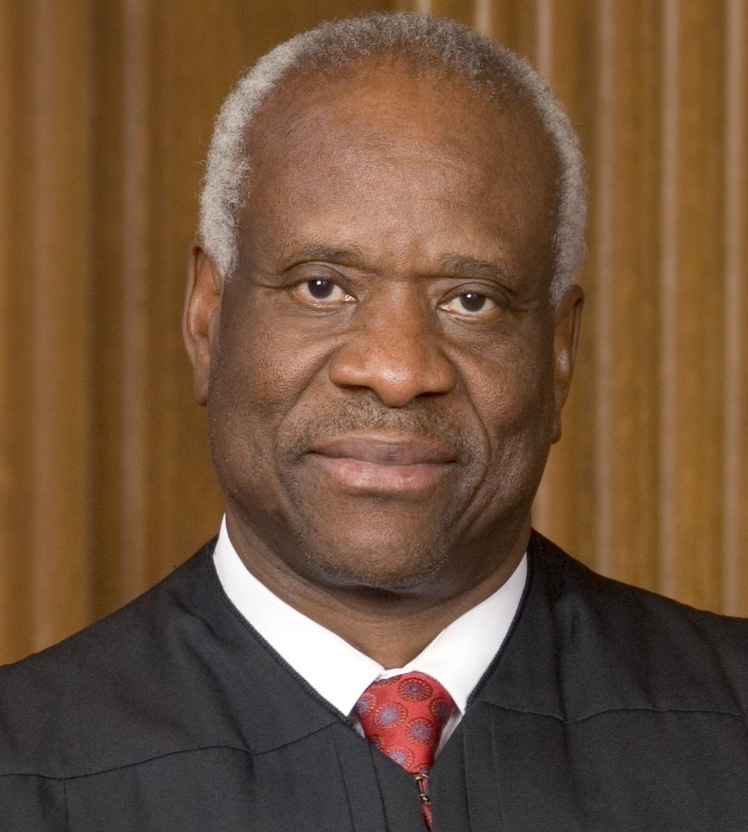 GioBruno1600's tweet photo. Many say Clarence Thomas &amp; Ben Carson are two GREAT Patriotic Americans🇺🇸 
Do you AGREE ? https://t.co/IfWkn2RgB8