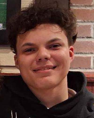NCMEC's tweet photo. Please help us continue the search for 17-year-old Robert Daigle.

More than four months after Robert disappeared, investigators believe he may have traveled from Spencer, Massachusetts, to Worcester, Massachusetts, or Woonsocket, Rhode Island.

If you have any information about Robert or his disappearance, please contact NCMEC at 1-800-THE-LOST (1-800-843-5678) or the Spencer Police Department at (508) 885-6333. Poster: https://t.co/3gICBYbolq