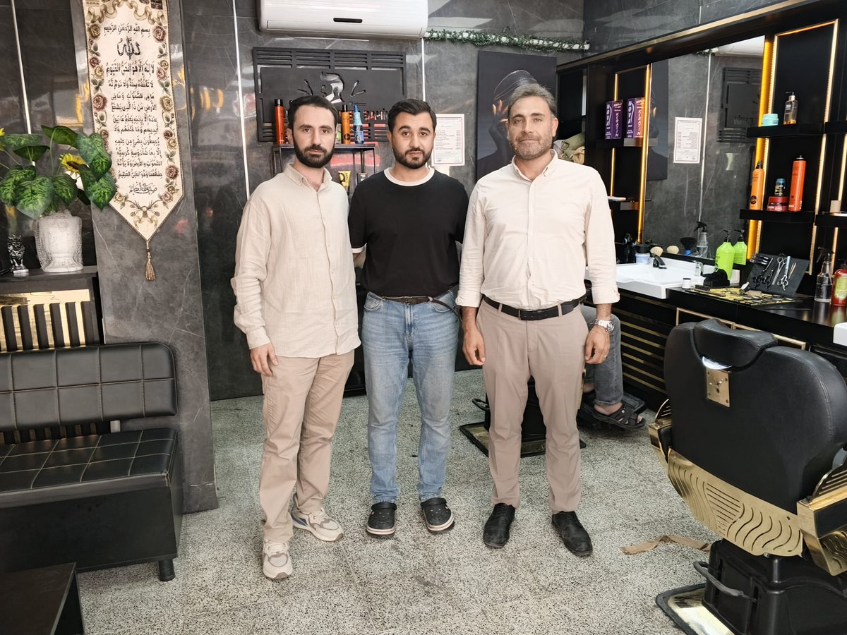 AdemKilincResmi's tweet photo. Bugün teşkilatımızla birlikte Karşıyaka mahallesinde kıymetli esnafımız Tuncay Şahin'i ziyaret edip kendisi ile hasbihâl ettik. Misafirperverliği ve samimi sohbeti için kendisine teşekkür ediyor, hayırlı ve bereketli kazançlar diliyoruz.

#HÜDAPAR 
#Şehitkamil https://t.co/Rxp3WNshiW