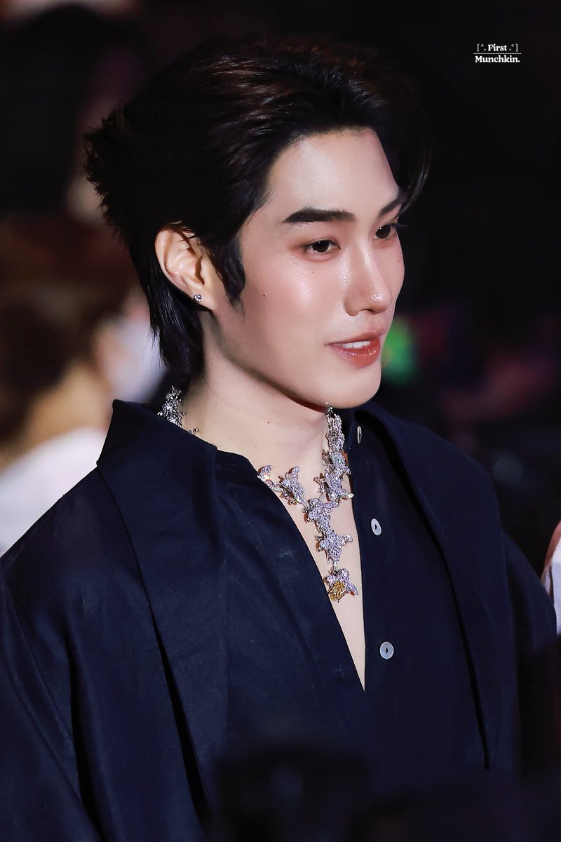 1stmunchk's tweet photo. 🫧 : #TLE_mtm

•  สันกรามมันบาดใจ 😍😍

TFO X YAWARDS2025
#TFOxYcontentAW25
#1stMunchkSnap https://t.co/YnI1tKOxEq