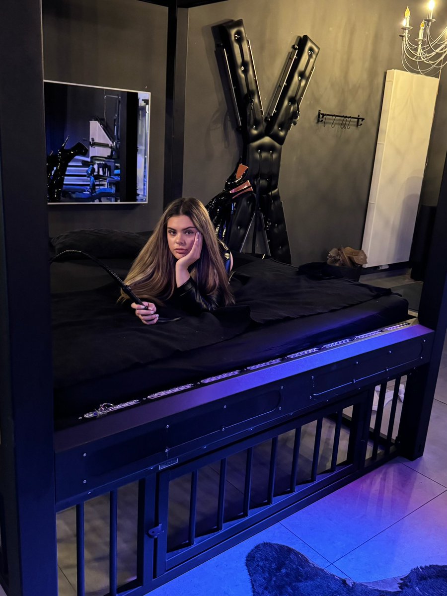 Goddess Lea tweet media