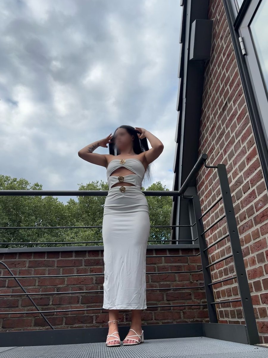 sugarmilisha's tweet photo. Lady in Write 🤍

#onlyfans #model #nsfw https://t.co/ipIsVF9JgJ
