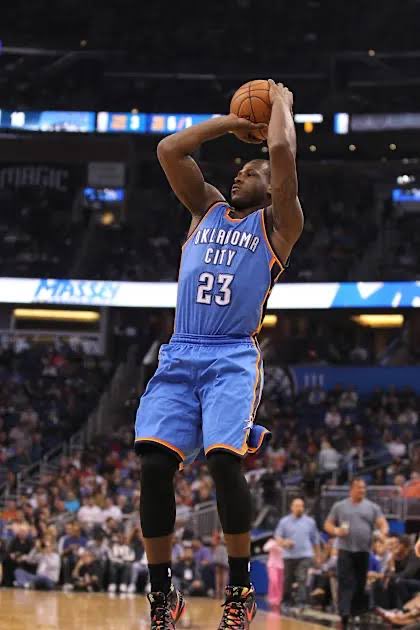 Seth42137258348's tweet photo. @ThunderChats The out of bounds push off goat 🫡 https://t.co/TFNpSPuzGW
