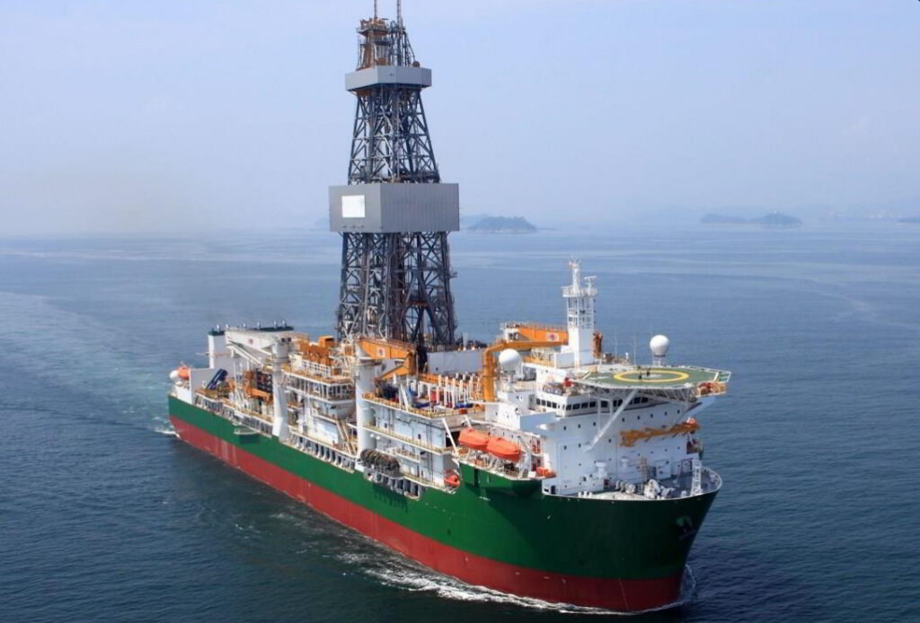 offshoreenergyt's tweet photo. #ICYMI: #OffshoreDrilling and #Rig round-up: Part 1
📌 $260 million drilling job with @Eni takes #Saipem’s drillship back to Côte d’Ivoire: https://t.co/mERpOgQo3j
📌 @Chevron books #Velesto’s rig on multimillion-dollar gig in Southeast Asia: https://t.co/gZH29Z2MyP
📸 Saipem https://t.co/eXibkyBMlE