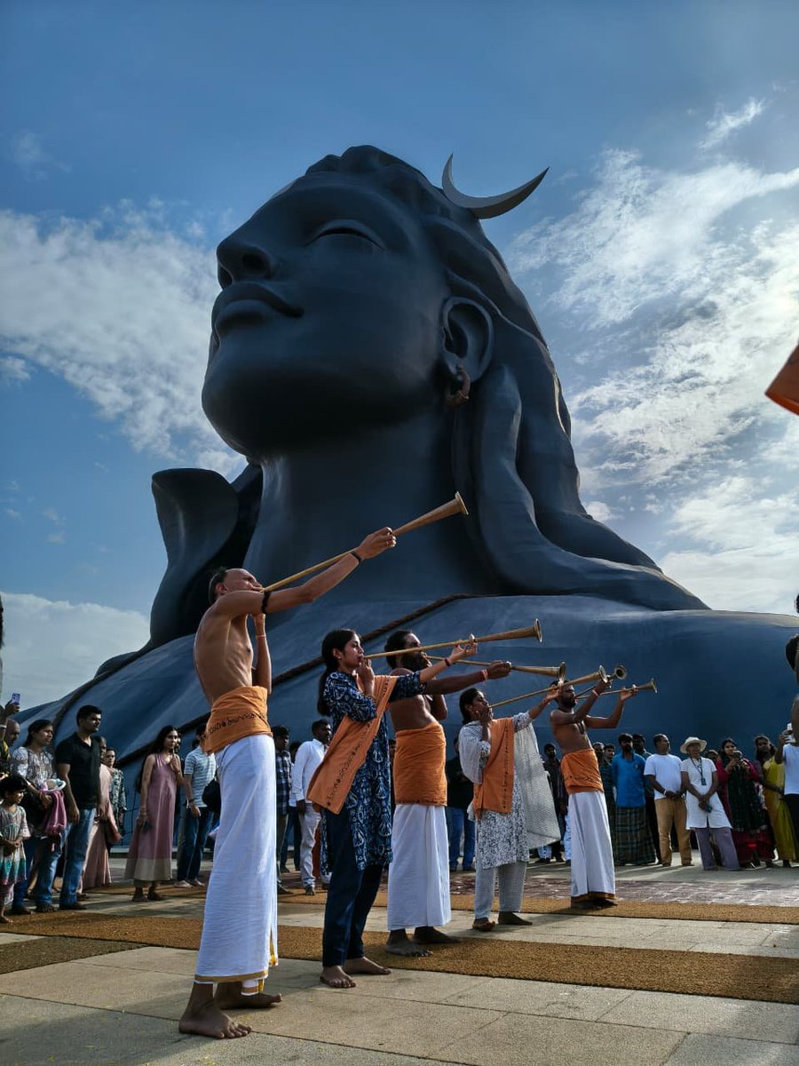 Eswarchandrash3's tweet photo. Shambo 🙏 https://t.co/bYKcNCS83N